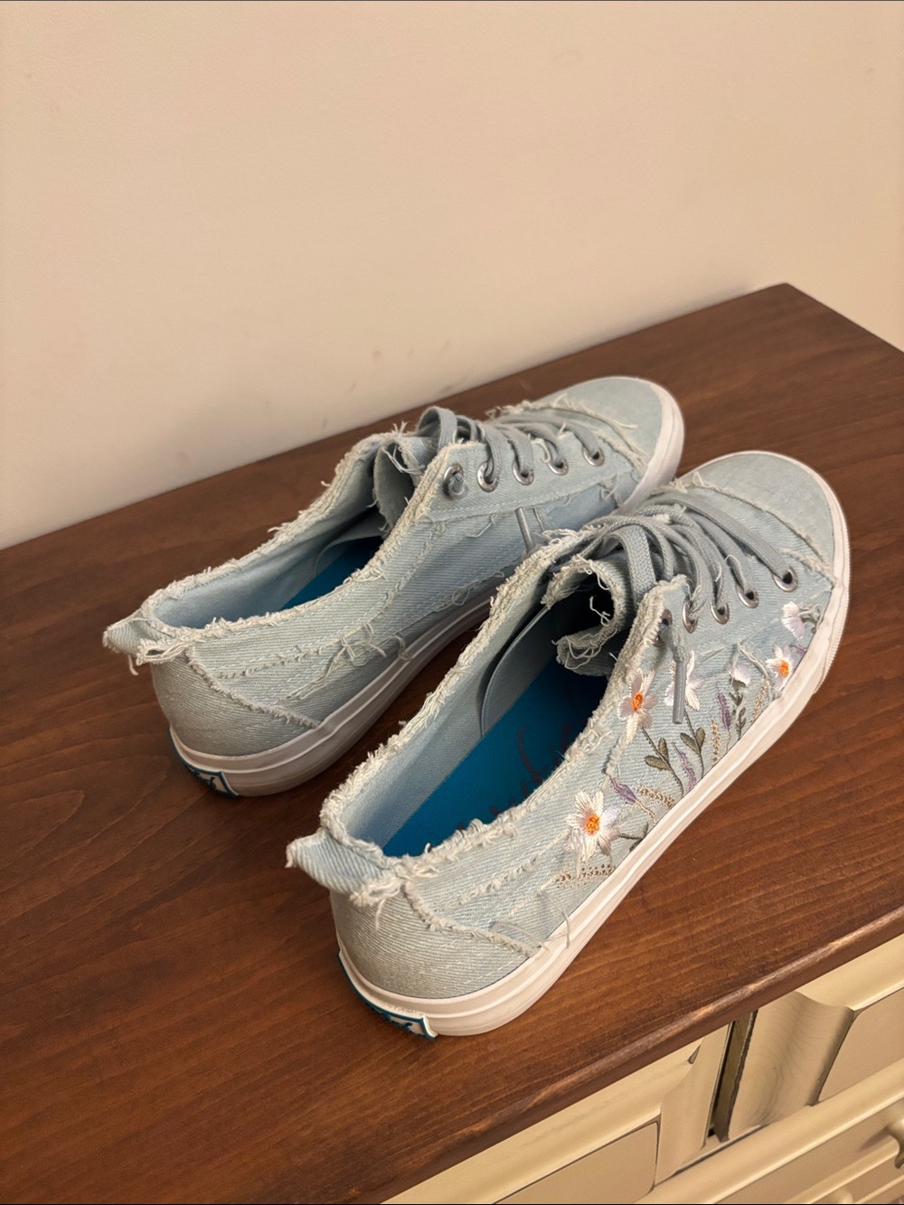 Blowfish Floral Sneaker - Picture 3 of 8